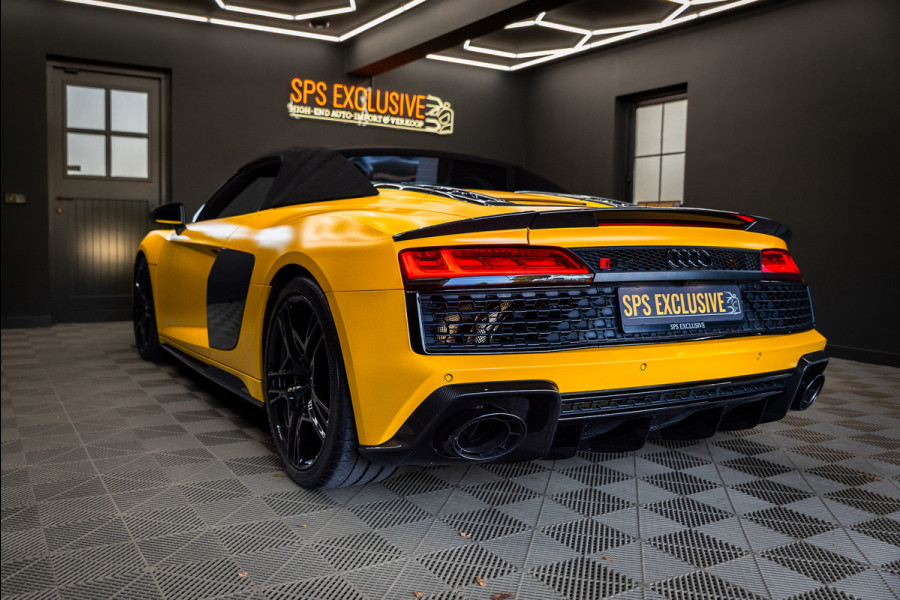 Audi R8 Spyder 5.2 performance quattro / Buckets / Capristo / Keramisch / Non OPF / B&O / Exclusive