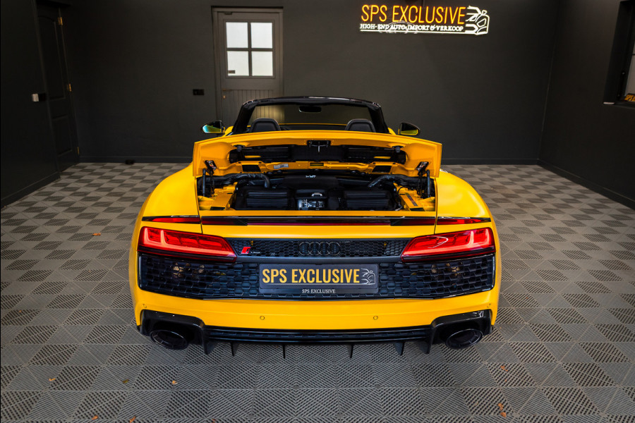Audi R8 Spyder 5.2 performance quattro / Buckets / Capristo / Keramisch / Non OPF / B&O / Exclusive