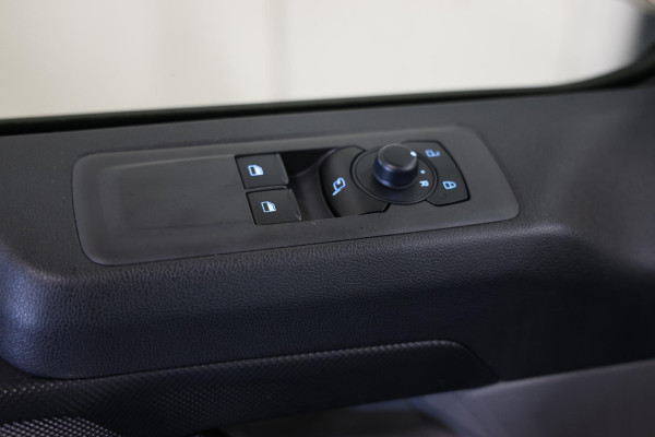 Ford E-Transit 340 L2H1 LANG Limited 71 kWh CAMERA LED