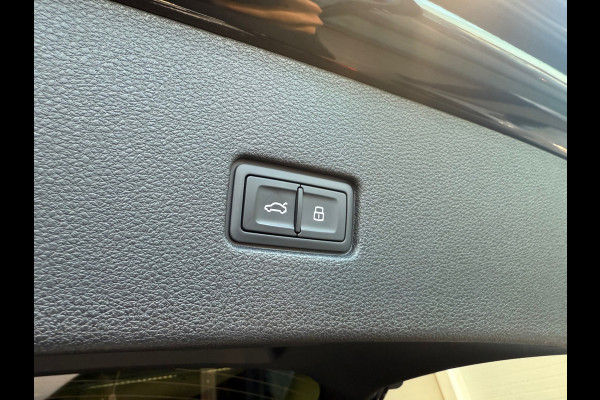 Audi Q8 60 TFSI e quattro S Line Compe Pano|RS Seats|BTW|HuD