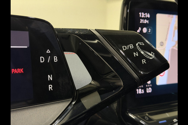 Volkswagen ID.5 GTX 77 kWh | ACC | Panoramadak | Keyless | Adaptief sportonderstel | Warmtepomp | Trekhaak