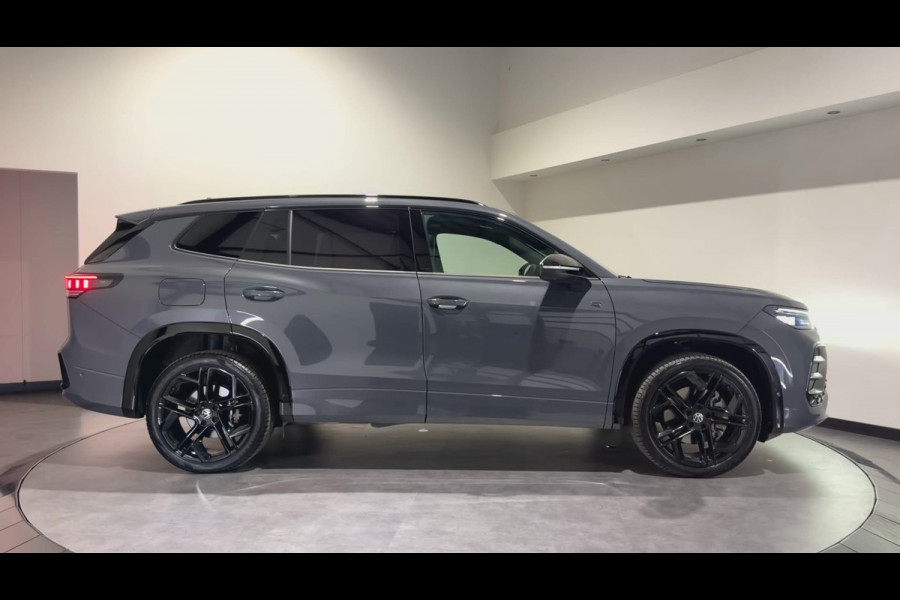 Volkswagen Tayron 1.5 eHybrid R-Line Edition | Trekhaak | H&K Audio | Panoramadak | Black Style | Winterpakket plus