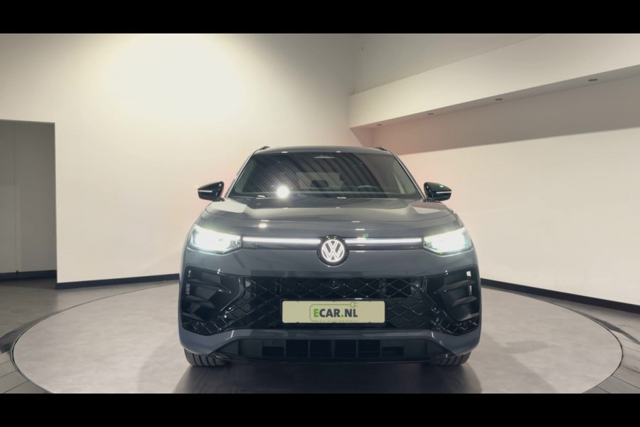 Volkswagen Tayron 1.5 eHybrid R-Line Edition | Trekhaak | H&K Audio | Panoramadak | Black Style | Winterpakket plus