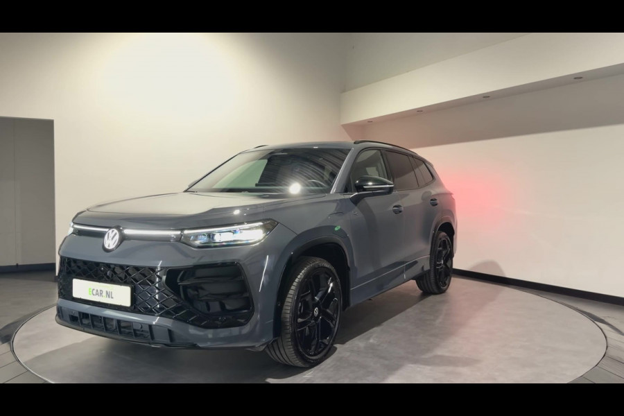 Volkswagen Tayron 1.5 eHybrid R-Line Edition | Trekhaak | H&K Audio | Panoramadak | Black Style | Winterpakket plus