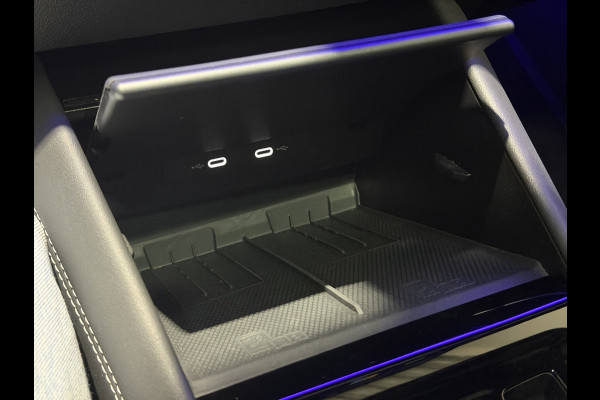 Volkswagen Tayron 1.5 eHybrid R-Line Edition | Trekhaak | H&K Audio | Panoramadak | Black Style | Winterpakket plus
