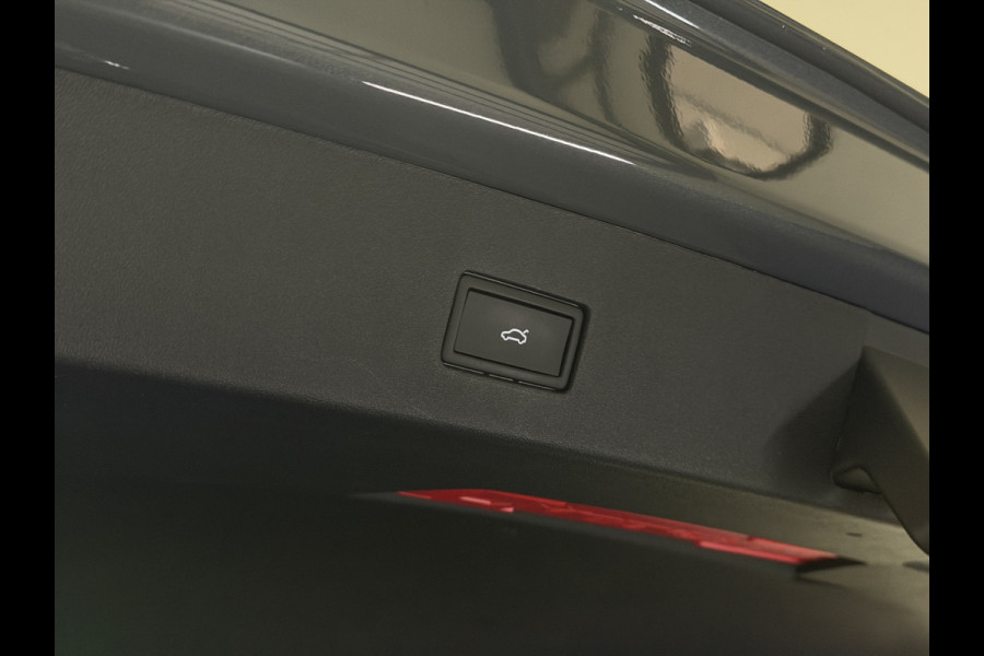 Volkswagen Tayron 1.5 eHybrid R-Line Edition | Trekhaak | H&K Audio | Panoramadak | Black Style | Winterpakket plus