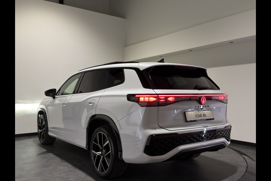 Volkswagen Tayron 1.5 eHybrid R-Line Edition | Trekhaak | H&K Audio | Luxe Leder | Panoramadak | Stoel ventilatie