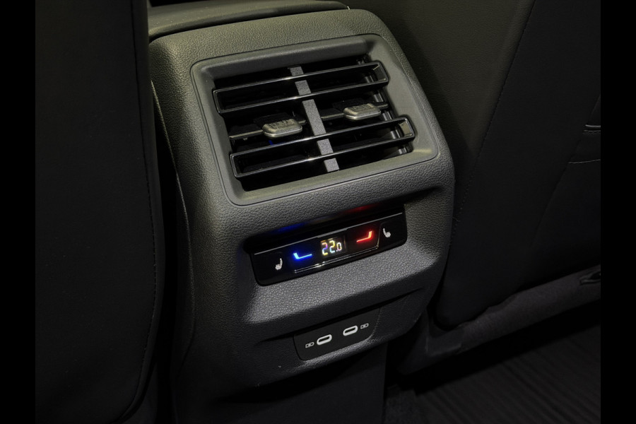 Volkswagen Tayron 1.5 eHybrid R-Line Edition | Trekhaak | H&K Audio | Luxe Leder | Panoramadak | Stoel ventilatie