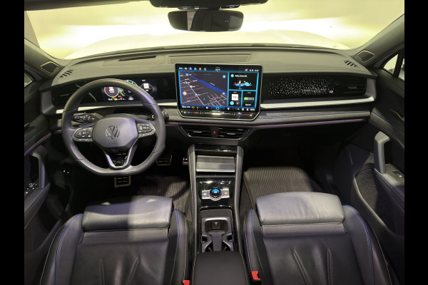 Volkswagen Tayron 1.5 eHybrid R-Line Edition | Trekhaak | H&K Audio | Luxe Leder | Panoramadak | Stoel ventilatie