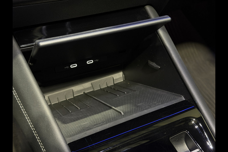 Volkswagen Tayron 1.5 eHybrid R-Line Edition | Trekhaak | H&K Audio | Luxe Leder | Panoramadak | Stoel ventilatie