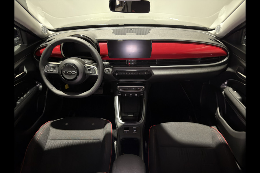 Fiat 600E RED 54 kWh | Apple CarPlay - Android Auto | LED lampen voor & achter | Hill Hold
