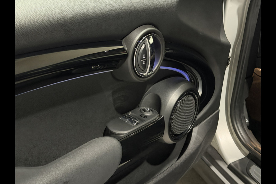 MINI Electric MINI Yours 33 kWh | Panoramadak | Voorstoelen verwarmd | Apple CarPlay - Android Auto