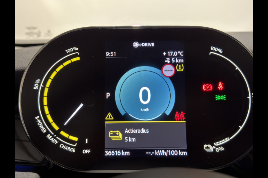 MINI Electric MINI Yours 33 kWh | Panoramadak | Voorstoelen verwarmd | Apple CarPlay - Android Auto