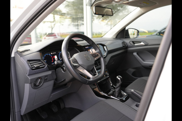 Volkswagen T-Cross 1.0 TSI Life | Cruise control adaptief | LED | Draadloze telefoonlader |