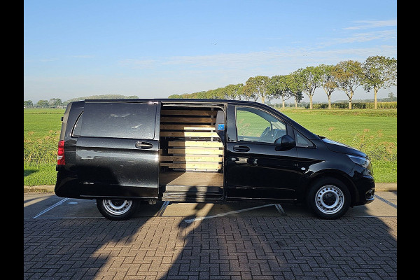 Mercedes-Benz Vito 114 CDI L2H1 Cruise control, Airco, Carplay, Navi, Camera, Bumpers-in-kleur, Automaat