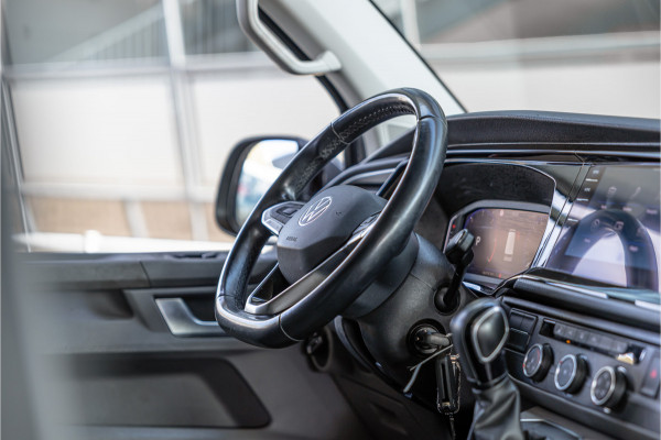 Volkswagen Transporter 2.0 TDI BULLI | ACC | Bi-Xenon | Virtual Cockpit | CarPlay | Discover Pro | Camera | Navigatie | MF Stuur | Nieuwe APK