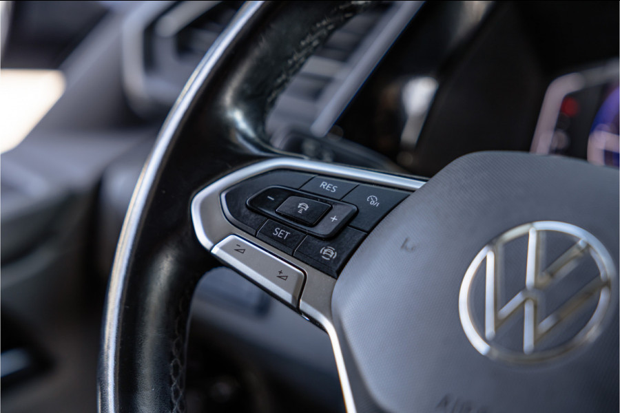 Volkswagen Transporter 2.0 TDI BULLI | ACC | Bi-Xenon | Virtual Cockpit | CarPlay | Discover Pro | Camera | Navigatie | MF Stuur | Nieuwe APK