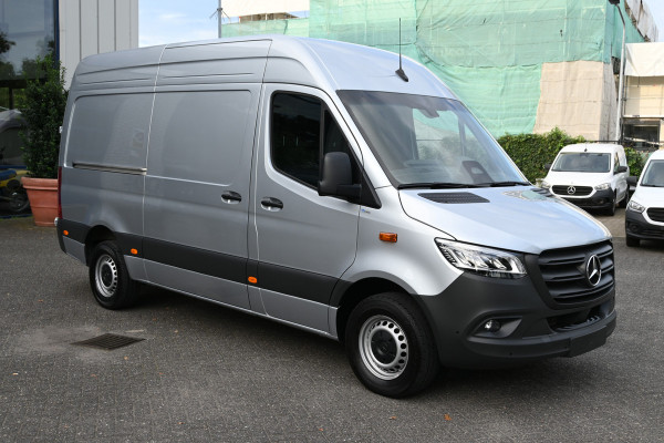 Mercedes-Benz Sprinter 317 CDI L2H2 Pro LED, Geveerde stoel, Navigatie met camera