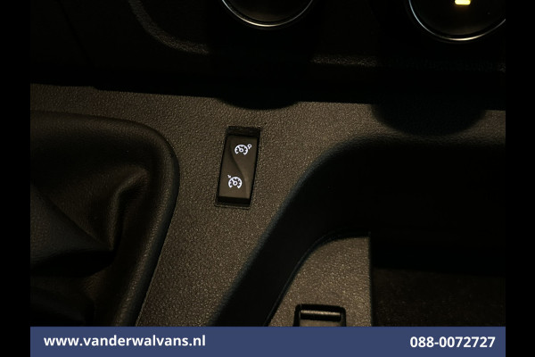 Renault Master 2.3 dCi 136pk L2H2 Euro6 Airco | Navigatie | Camera | Trekhaak | Cruisecontrol Parkeersensoren, Bijrijdersbank