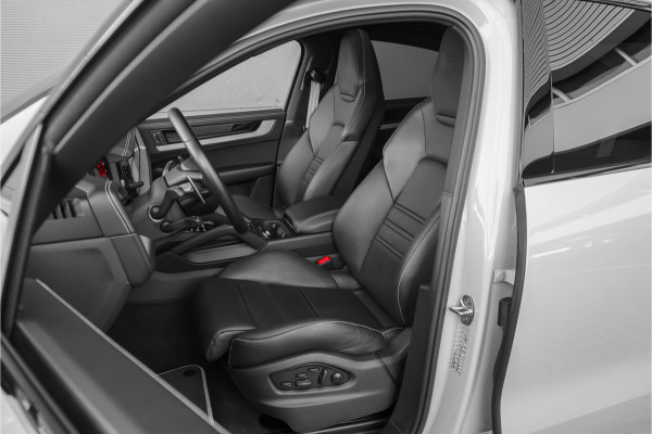 Porsche Cayenne Coupé 3.0 E-Hybrid Sport Design Pano ACC Stoelventilatie 18-wegs Bose 22"