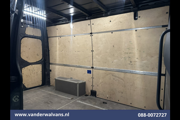 Mercedes-Benz Sprinter 317 CDI 170pk L2H2 Euro6 Airco | 360 graden Camera | Apple Carplay | Cruisecontrol | Stoelverwarming Android Auto, Chauffeursstoel, Parkeersensoren, Bijrijdersbank