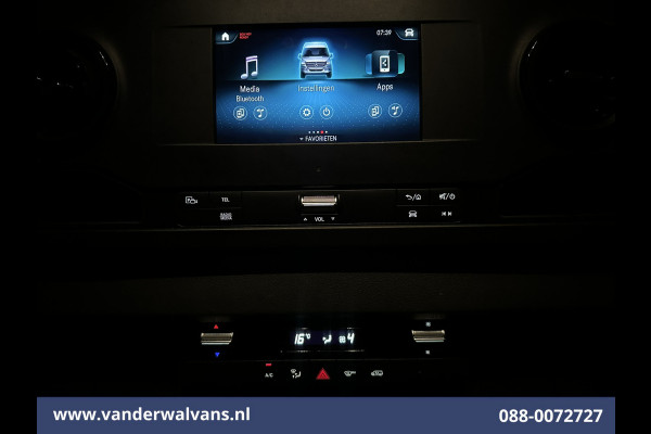 Mercedes-Benz Sprinter 317 CDI 170pk L2H2 Euro6 Airco | 360 graden Camera | Apple Carplay | Cruisecontrol | Stoelverwarming Android Auto, Chauffeursstoel, Parkeersensoren, Bijrijdersbank