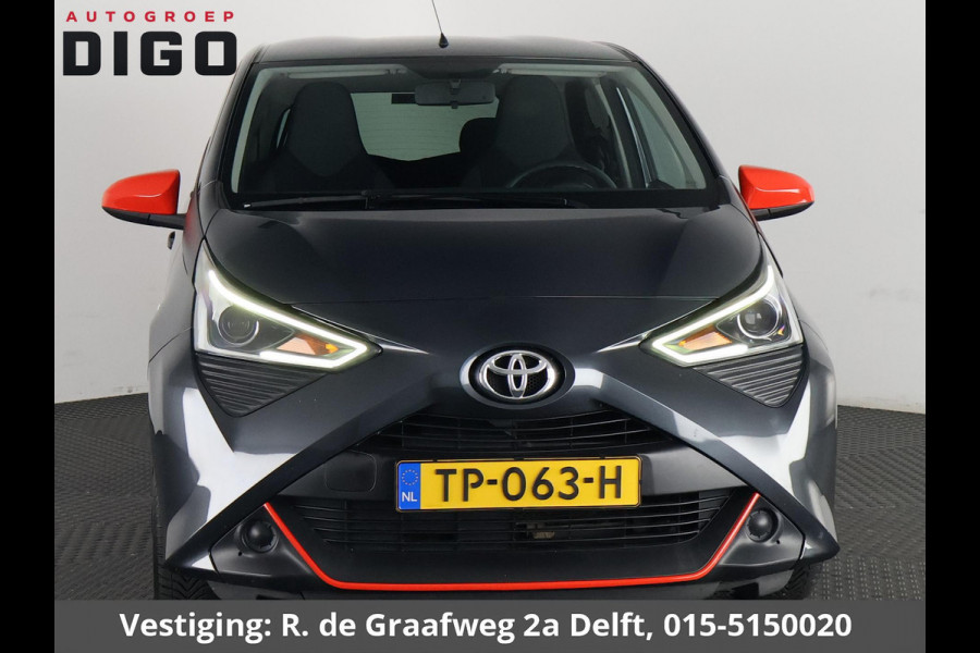 Toyota Aygo 1.0 VVT-i X-Fun Sport + Coral Red Pack | Airco | Privacy Glass | Elektrische ramen |