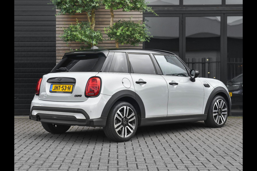 MINI 5-deurs 1.5 Cooper Business Edition Leer Camera Led Navi Cruise
