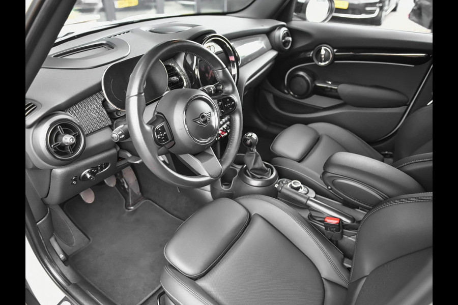 MINI 5-deurs 1.5 Cooper Business Edition Leer Camera Led Navi Cruise