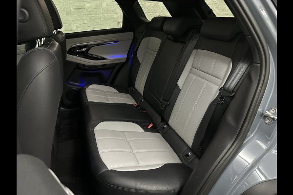 Land Rover Range Rover Evoque 1.5 P300e AWD R-Dynamic | Panorama | Leder | Meridian-Sound | Black-Optic | Sfeerverlichting | Stoelverwarming | Stuurverwarming | Camera | Elek. Achterklep | Voorruit Verwarming | Elektrische Stoelen | Lane Assist |