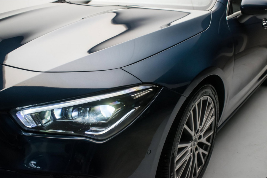 Mercedes-Benz CLA-Klasse 180 Business Solution Luxury NL-auto [ Panoramadak Sfeerverlichting Memory Carplay Camera Leder ]