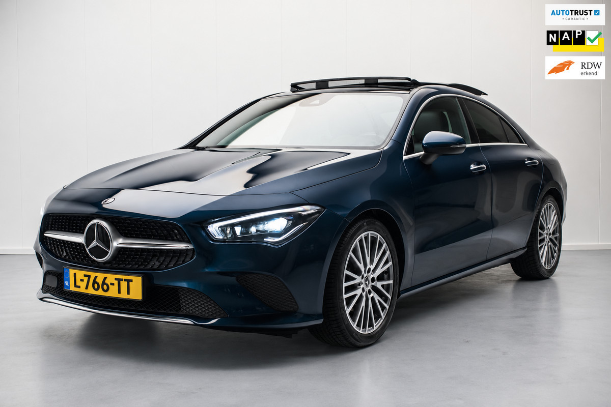 Mercedes-Benz CLA-Klasse 180 Business Solution Luxury NL-auto [ Panoramadak Sfeerverlichting Memory Carplay Camera Leder ]