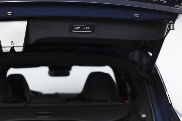 Lynk & Co 01 1.5 PHEV 261PK MY23 | Donkere hemel | 360 Camera | 7.4 kWh boordlader | S/K-panodak | Adapt. Cruise | Memory | Elek. klep | LM 20" | 6427