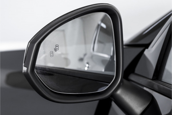Lynk & Co 01 1.5 PHEV 261PK MY22 | Black Pakket | 360 Camera  | 7.4 kWh Boordlader | S/K-panodak | Adapt. Cruise | Memory | Elek. klep | LM 20" | 2378