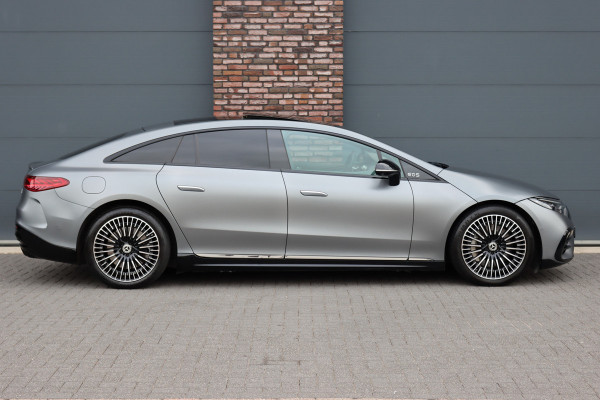 Mercedes-Benz EQS 580 4MATIC AMG Line 108 kWh | Luchtvering | Hyperscreen | Achterasbesturing | Distronic+ | Stoelventilatie | Massage | HUD | Verwarmd Stuurwiel | Digital Light |