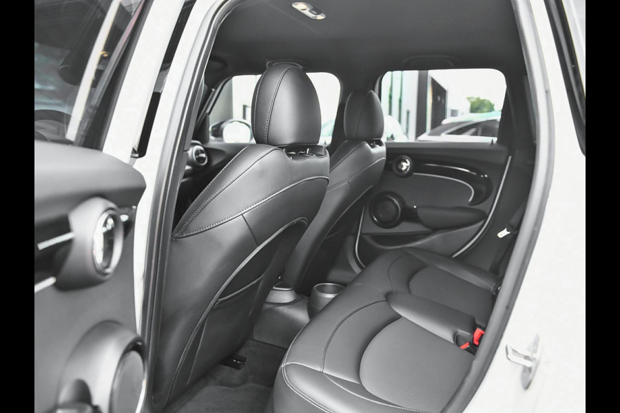 MINI 5-deurs 1.5 Cooper Business Edition Leer Camera Led Navi Cruise