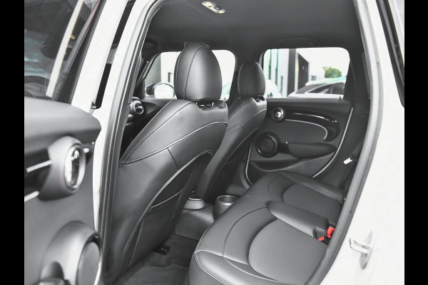 MINI 5-deurs 1.5 Cooper Business Edition Leer Camera Led Navi Cruise