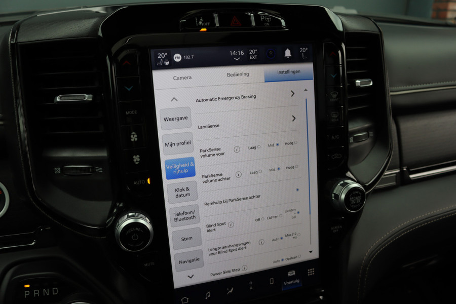 Dodge Ram 1500 5.7 V8 4x4 Crew Cab Limited | Prins-LPG | Luchtvering | Stoelventilatie V+A | Trekhaak | Panoramadak | ACC | Android Auto/Apple Carplay | HUD | Harman&Kardon | Surround Camera |