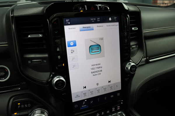 Dodge Ram 1500 5.7 V8 4x4 Crew Cab Limited | Prins-LPG | Luchtvering | Stoelventilatie V+A | Trekhaak | Panoramadak | ACC | Android Auto/Apple Carplay | HUD | Harman&Kardon | Surround Camera |