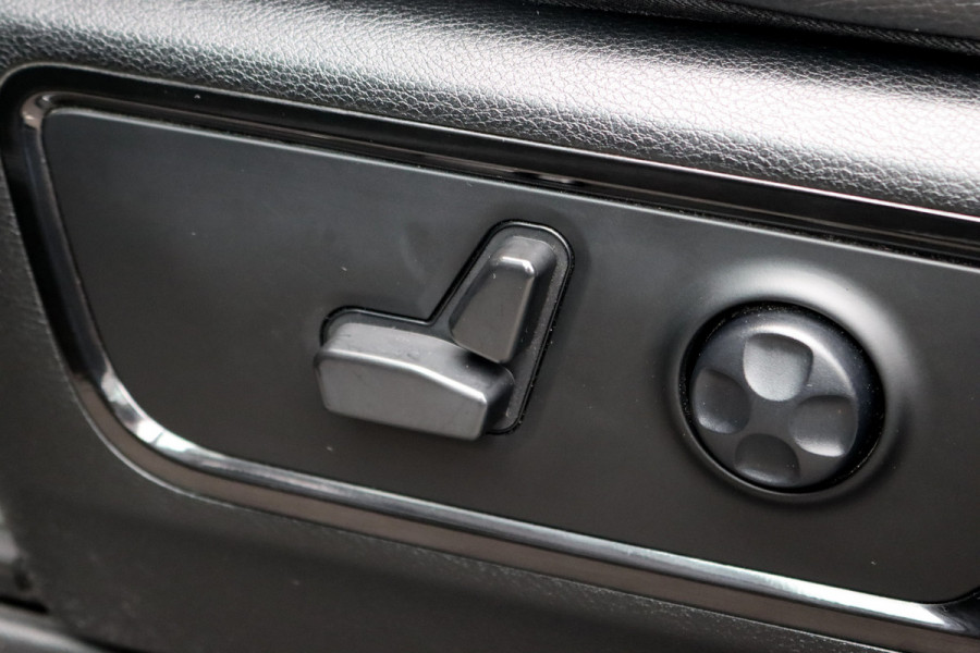 Dodge Ram 1500 5.7 V8 4x4 Crew Cab Limited | Prins-LPG | Luchtvering | Stoelventilatie V+A | Trekhaak | Panoramadak | ACC | Android Auto/Apple Carplay | HUD | Harman&Kardon | Surround Camera |