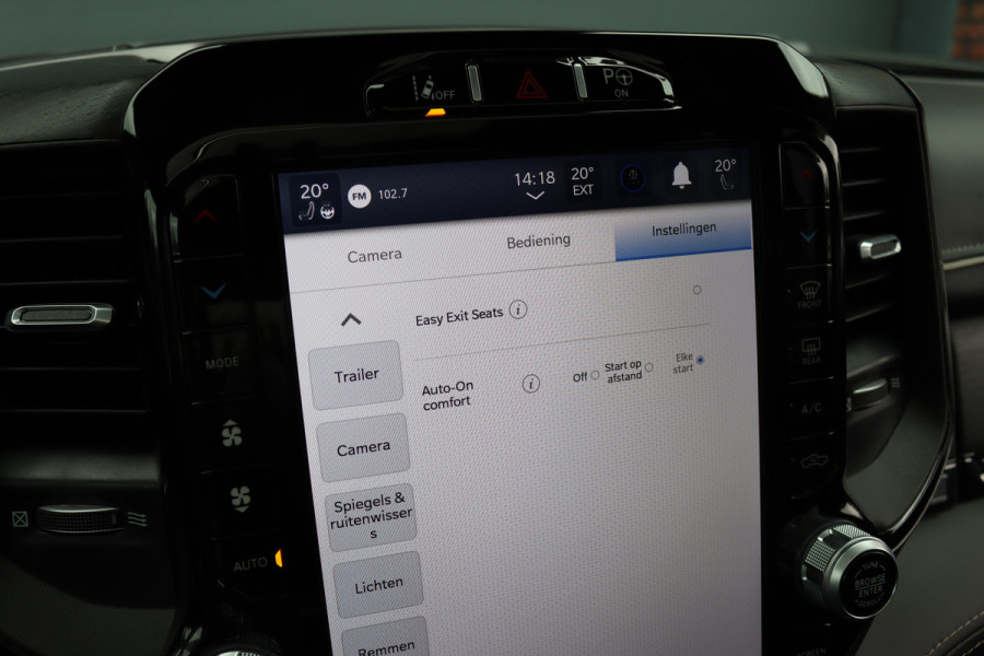 Dodge Ram 1500 5.7 V8 4x4 Crew Cab Limited | Prins-LPG | Luchtvering | Stoelventilatie V+A | Trekhaak | Panoramadak | ACC | Android Auto/Apple Carplay | HUD | Harman&Kardon | Surround Camera |