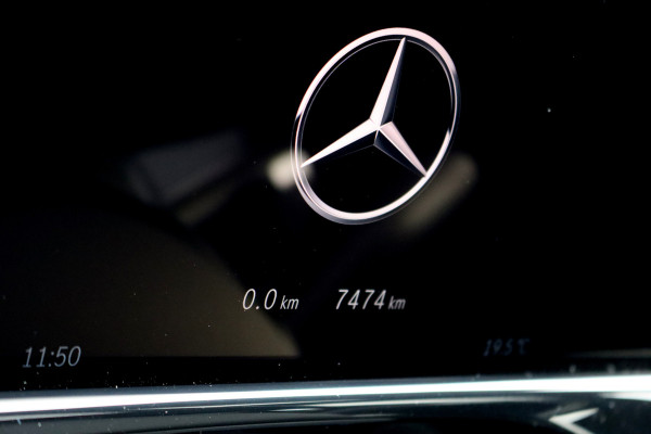 Mercedes-Benz E-Klasse Estate 300 e AMG Line | Hyperscreen | Distronic+ | Nappa Leder | Burmester | Massage | Stoelventilatie | Digital Light | Trekhaak | Pamoramdak | HUD | Verwarmd Stuurwiel |