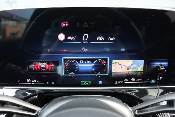 Mercedes-Benz E-Klasse Estate 300 e AMG Line | Hyperscreen | Distronic+ | Nappa Leder | Burmester | Massage | Stoelventilatie | Digital Light | Trekhaak | Pamoramdak | HUD | Verwarmd Stuurwiel |