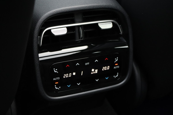 Mercedes-Benz E-Klasse Estate 300 e AMG Line | Hyperscreen | Distronic+ | Nappa Leder | Burmester | Massage | Stoelventilatie | Digital Light | Trekhaak | Pamoramdak | HUD | Verwarmd Stuurwiel |