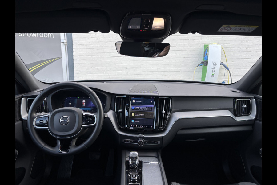 Volvo XC60 2.0 T8 Plug-in hybrid AWD Ultimate Dark Long Range | Zwenkbare trekhaak | Panoramadak | Adaptieve cruise | Memory | Blis | Harman Kardon |