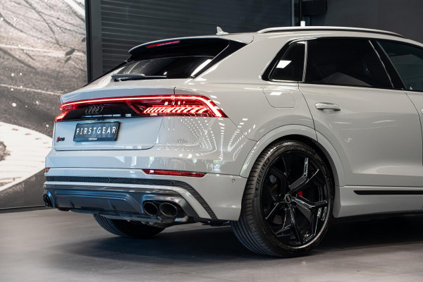 Audi SQ8 4.0 TFSI quattro *Bang & Olufsen / Panorama / Vierwielbesturing / HUD / Surround-view / Standverwarming*
