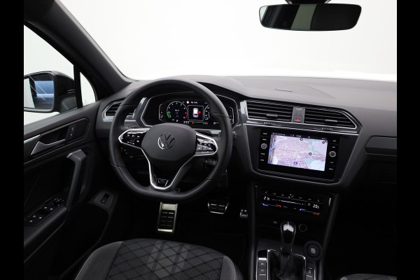 Volkswagen Tiguan 1.5 TSI R-Line Business+ | Trekhaak wegkl. | 20" | Elk. A-klep | IQ Light | Camera | Prijs Rijklaar!!