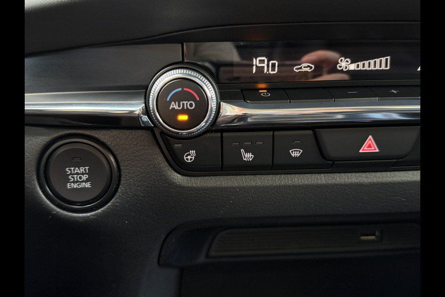 Mazda CX-30 2.0 e-SkyActiv-X M Hybrid Comfort / Keyless / Trekhaak / 18"LM / Carplay / Navi / PDC + Camera