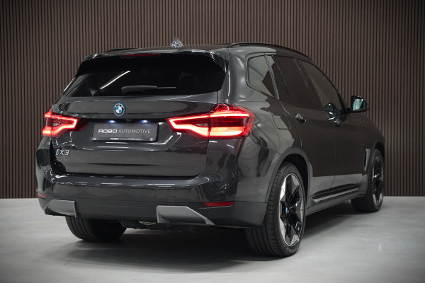 BMW iX3 High Executive 80 kWh | Panoramadak | Harman Kardon | Head-Up Display | Adaptive Cruise Control | Stoelverwarming | Dodehoekdetectie | Keyless | Trekhaak | 360 Camera | Ambiance Verlichting |