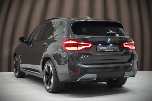 BMW iX3 High Executive 80 kWh | Panoramadak | Harman Kardon | Head-Up Display | Adaptive Cruise Control | Stoelverwarming | Dodehoekdetectie | Keyless | Trekhaak | 360 Camera | Ambiance Verlichting |